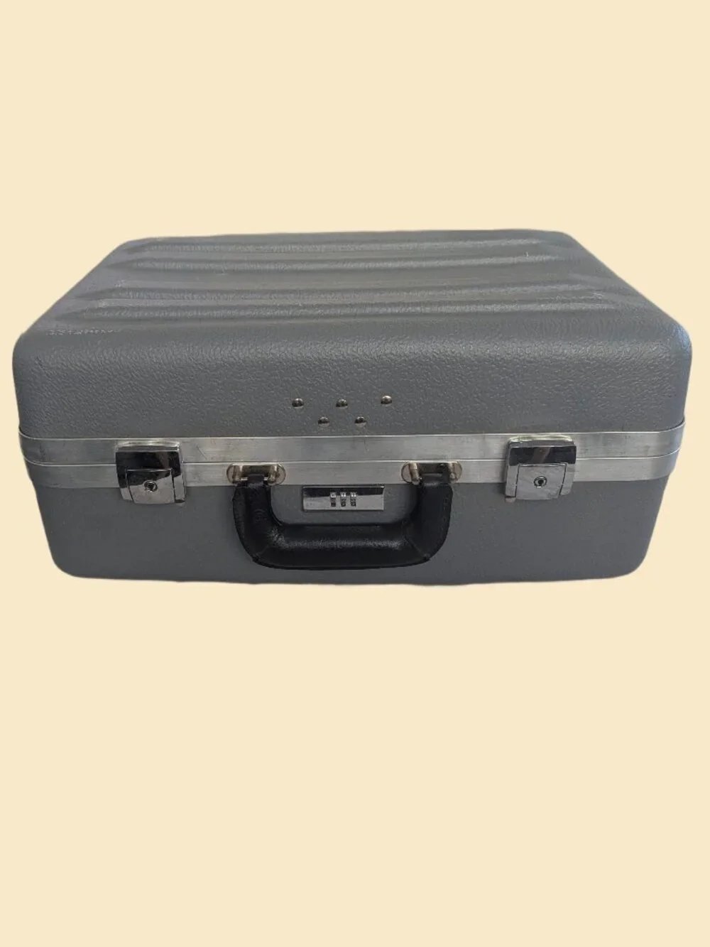 Vintage Hardshell - Combo Lock case - with inside padding
